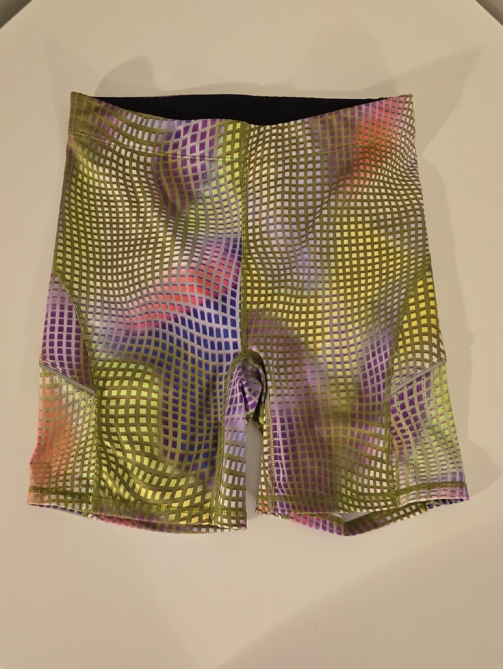 Women’s Multicolor Grid-Print Performance Bike Shorts